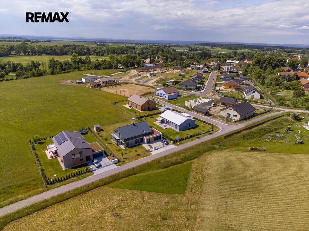 Prodej stavebního pozemku 4264 m²